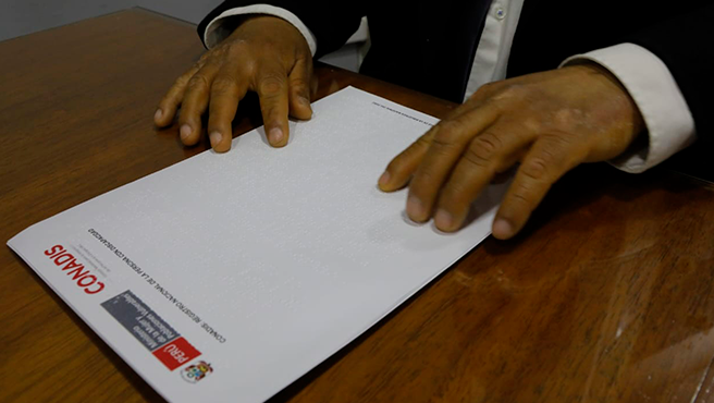 FOTO-3_CARTILLA-EN-BRAILLE