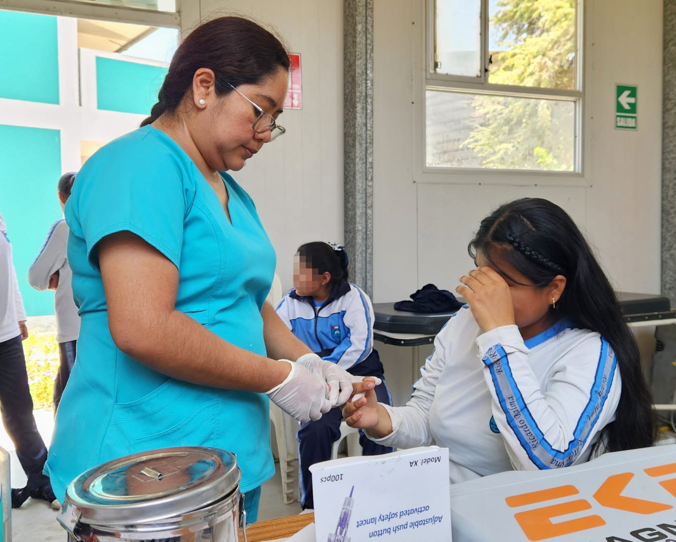 Asimismo, recibieron fluorización dental para el cuidado de su salud bucal y una serie de vacunas