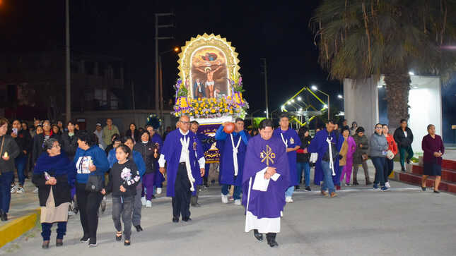 Bendícenos, señor de los Milagros