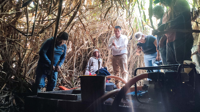 Se realiza Faena de Limpieza en Captación de Agua