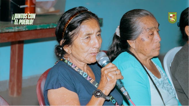 Foto Adultos mayores participan de celebración por el día de la canción criolla.