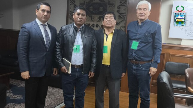 imagen de la reunion que se tuvo en el congreso con la primera vicepresidenta del congreso