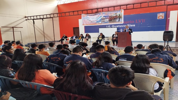 Vicepresidente del TC Helder Domínguez dio la charla académica “La Constitución en el Cole”, en colegio Gustavo Ries, en Trujillo