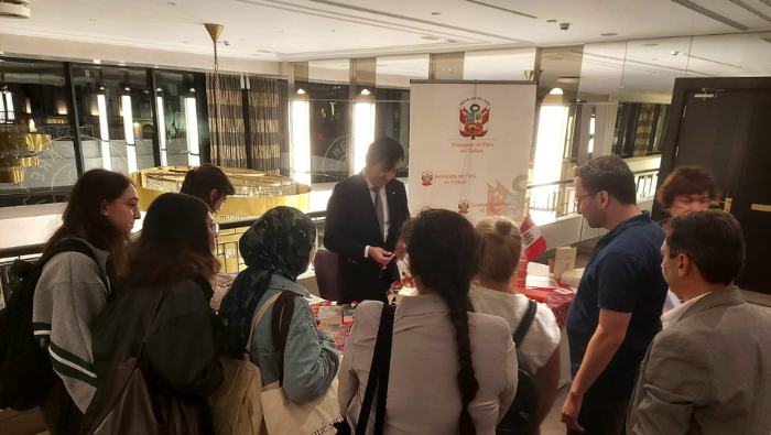 El Perú participa en el Encuentro de Escritores Iberoamericanos de Estambul
