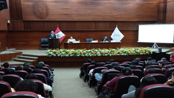 Vicepresidente del TC Helder Domínguez participó en Semana Jurídica 2024 de la UPAO y expuso sobre la constitución económica