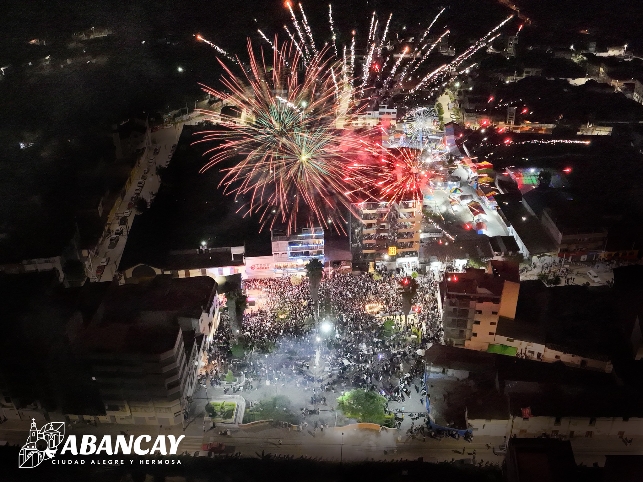 馃煟鈿笍Abancay Celebra Su 150潞 Aniversario Con Una Serenata Inolvidable Que Congreg贸 A Miles En El Parque Micaela Bastidas.馃煟鈿笍