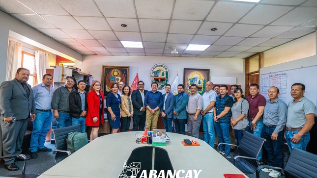 📌🔴"Fortaleciendo la Gestión Pública: Reunión entre la Municipalidad de Abancay y el Programa GFP Subnacional de la Cooperación Suiza" 💼🤝🌟