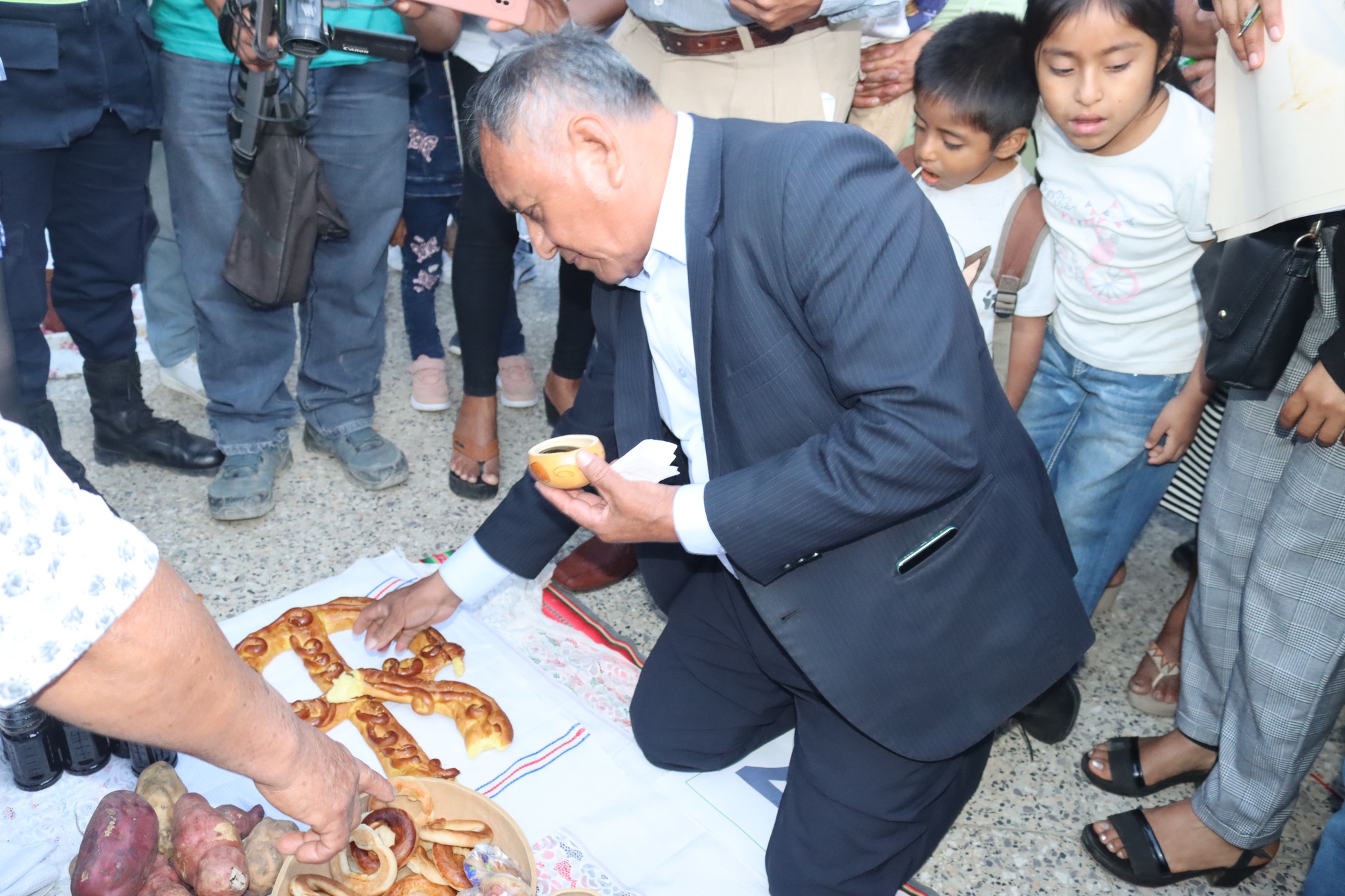 La Miel y Angelitos