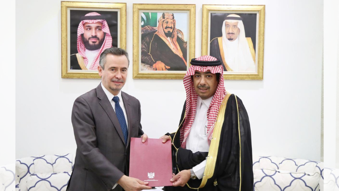 Embajador peruano Silva Santisteban presenta credenciales y refuerza lazos de amistad con Arabia Saudita