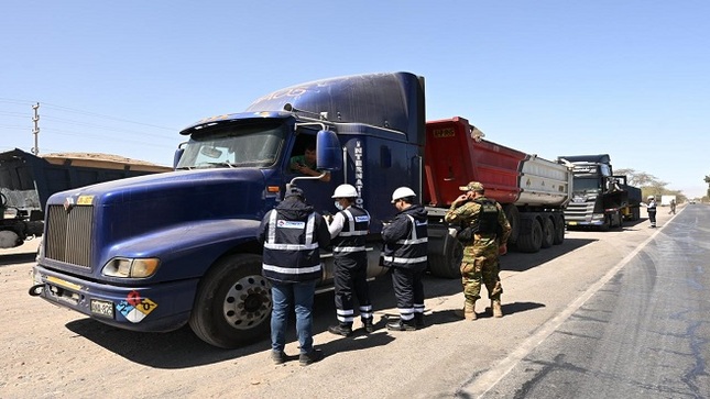 En las acciones de control participaron más de 150 colaboradores de la SUNAT de los equipos de tributos internos de Lima e Insumos Químicos.  