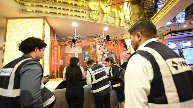 En total se intervinieron 20 locales ubicados en 12 distritos de Lima y 16 establecimientos en siete regiones del interior del país.