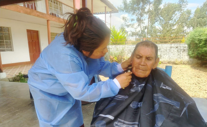 Atención a nuestros Adultos Mayores en el Asilo Natividad