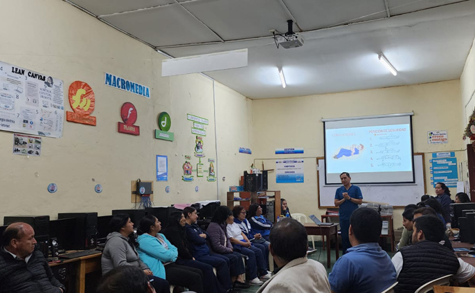 Charla de primeros auxilios I.E. Micaela Bastidas
