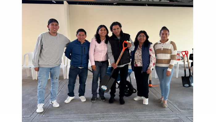Imágenes del agasajo y compartir por el día del trabajador de construcción civil que se desarrolló en las instalaciones del SUM-Mejía