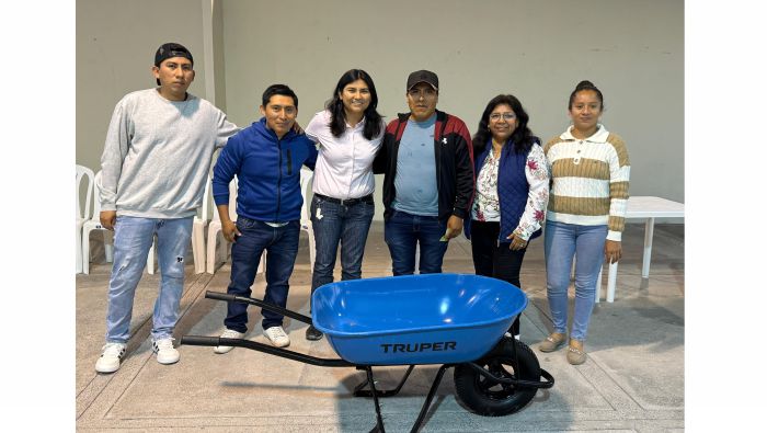 Imágenes del agasajo y compartir por el día del trabajador de construcción civil que se desarrolló en las instalaciones del SUM-Mejía