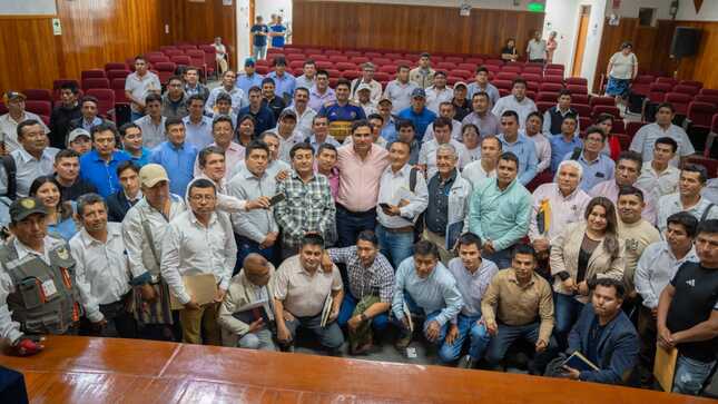Gobernador Luis Neyra ratifica compromiso de apoyo a los alcaldes de centros poblados de la región