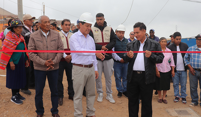 Inauguración del campo de grass sintético en el Centro Poblado de Salinitas