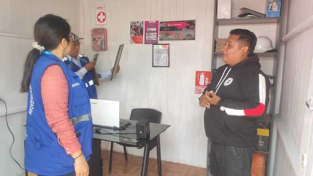 Intervienen terminal de empresas de transportes que embarcaba pasajeros sin licencia
