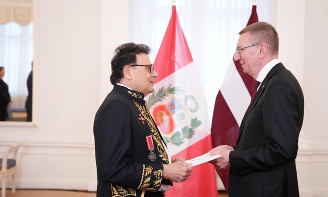 Embajador del Perú presentó cartas credenciales ante el presidente de Letonia