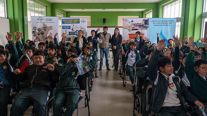 Exitosa jornada de charla ambiental en IE José Carlos Mariátegui