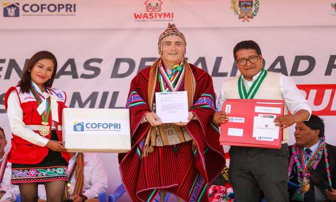 Entrega de títulos a 13 provincias de la región de realizó en el marco de la campaña “Lote empadronado, por el título anhelado”.