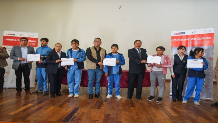 Arequipa: más de 50 estudiantes de la Gran Unidad Escolar Mariano Melgar aprendieron quechua de manera gratuita gracias al Mincul