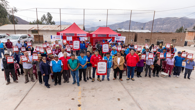 Se entregó más de 190 títulos, entre ellos, ha colegio y posta médica de Comunidad Campesina Acurana ubicada a 2,780 m.s.n.m.