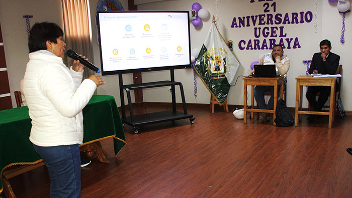 Presentamos diseño de su nueva escuela a comunidad educativa de la Escuela Bicentenario 73002 Glorioso 821