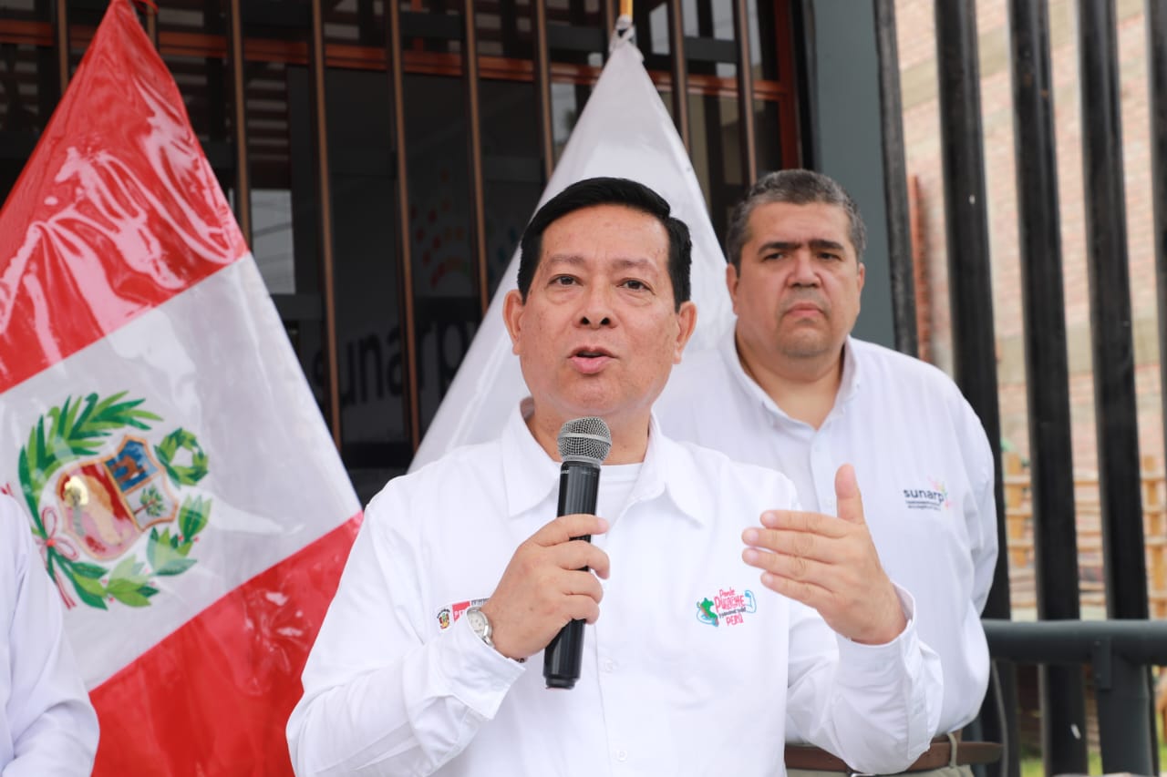 Foto de Ministro de Justicia brinda discurso en la inauguración de Oficina Receptora de Chancay