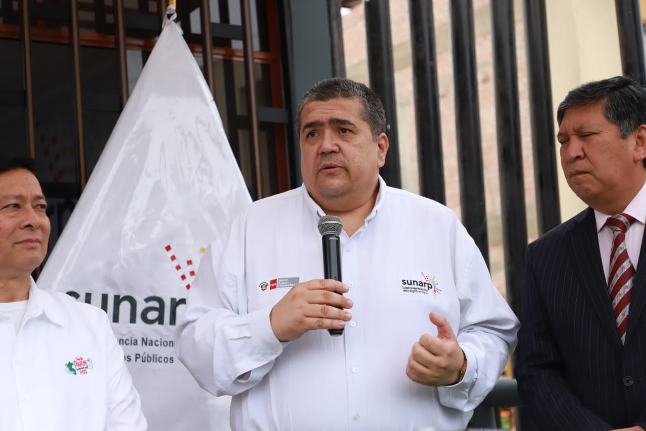 Foto de Superintendente Nacional de los Registros Públicos brinda discurso en la inauguración de Oficina Receptora de Chancay