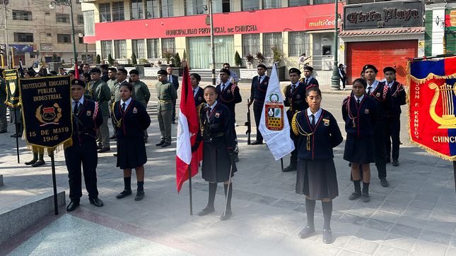 Este pasado domingo se realizo una actividad cívica, se rindió honores a nuestros símbolos patrios con el tradicional #IzamientodeBandera. Esta ceremonia reunió a autoridades locales e instituciones educativas de nuestra ciudad.