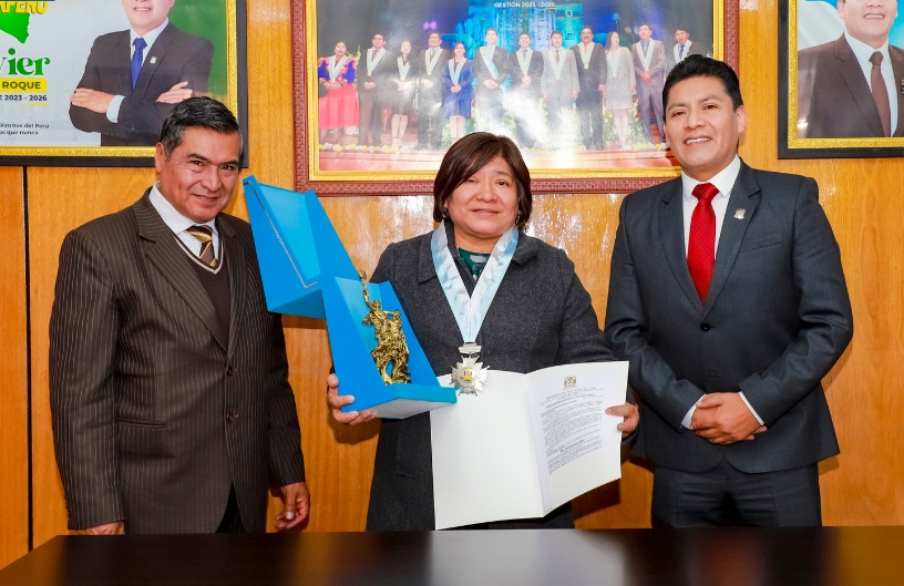 Viceministra del MINEM visita al alcalde Javier Ponce y confirma el inicio de licitación del proyecto de masificación de gas natural en Puno