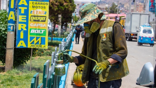 Municipalidad Provincial de Puno embellece parques y áreas verdes en el marco de su 356° Aniversario