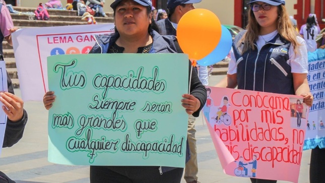Puno conmemora el Día Nacional de las personas con discapacidad con marcha de sensibilización