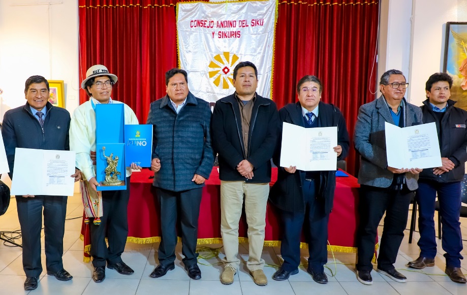 Municipalidad de Puno destaca la importancia del sikuri en la cultura contemporánea con reconocimiento a grupos regionales