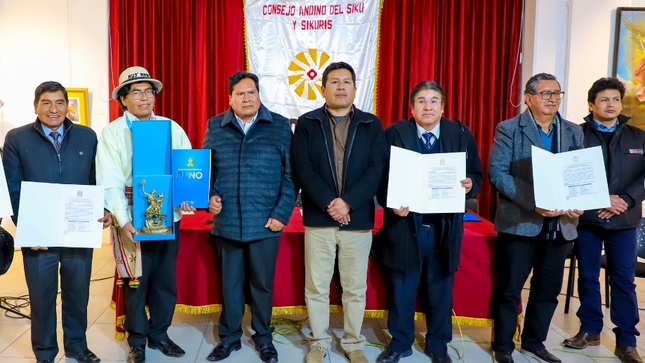 Municipalidad de Puno destaca la importancia del sikuri en la cultura contemporánea con reconocimiento a grupos regionales