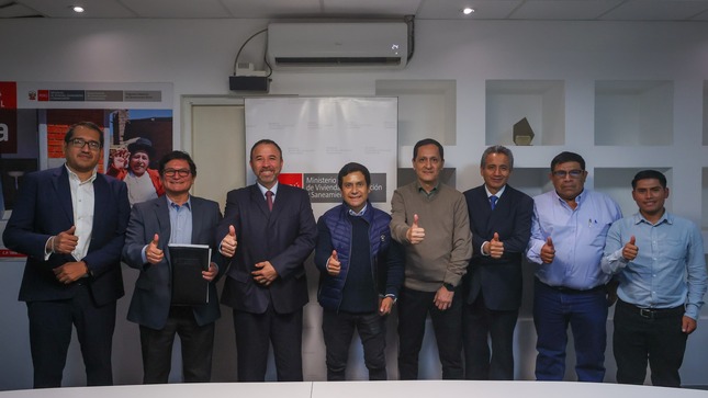 Ministerio de Vivienda firma convenio para construcción de 468 viviendas ‘Wasiymi’ más en Áncash