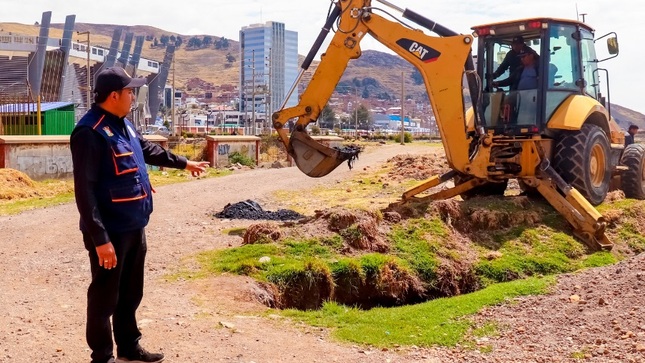 Se dió inicio a los trabajos de limpieza y descolmatación de canales afluentes al lago Titicaca.