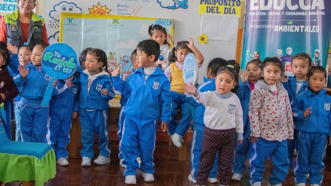 Especialistas ambientales fomentan educación ambiental en instituciones educativas