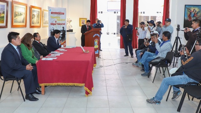 Puno rinde homenaje a los maestros Teodoro y Edgar valcárcel con el traslado de sus restos Mortales