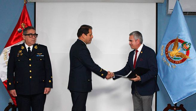 Minsa entregó formalmente la Resolución Ministerial que otorga la categoría III-1 al Hospital Central de Aeronáutica de la Fuerza Aérea 