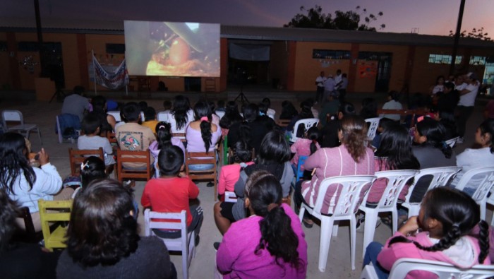 Cine en tu Barrio