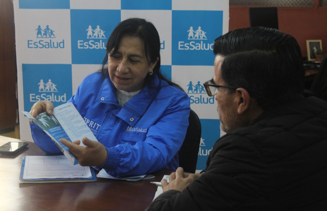 EsSalud exhorta a las empresas a cumplir con evaluaciones preventivas de riesgos psicosociales