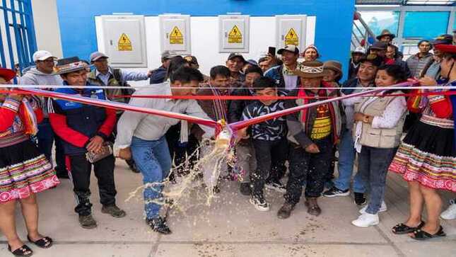 Alcalde de Cusipata Inaugura un Moderno Complejo Deportivo un Orgullo que marca historia en el Desarrollo del Distrito