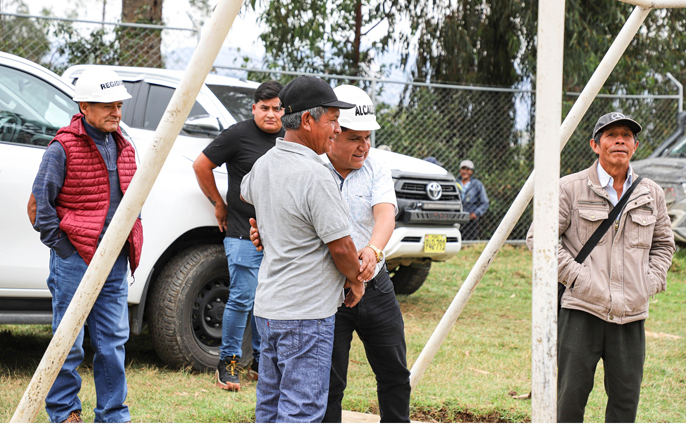Alcalde provincial realizo puesta de la primera piedra en la I.E. 82291 del caserío Campana
