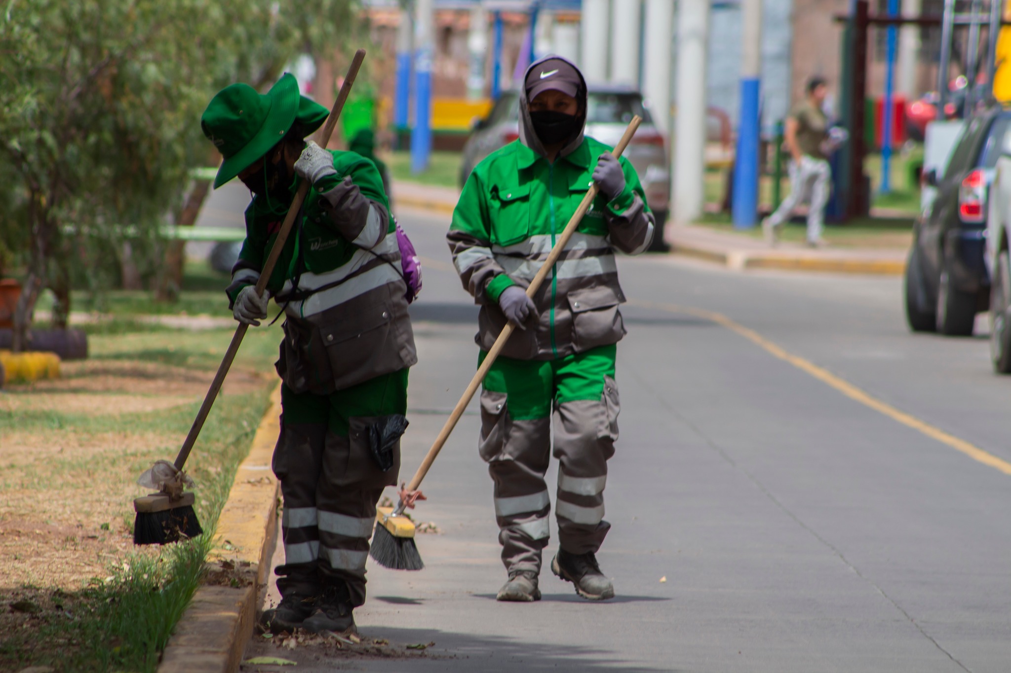 jornada de limpieza en la Av. La Paz y la Av. Túpac Amaru