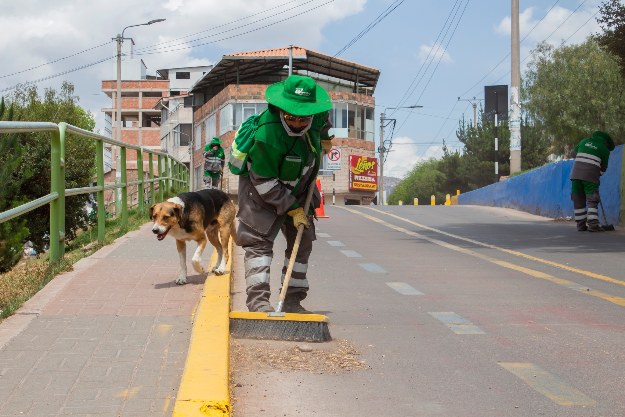 jornada de limpieza en la Av. La Paz y la Av. Túpac Amaru