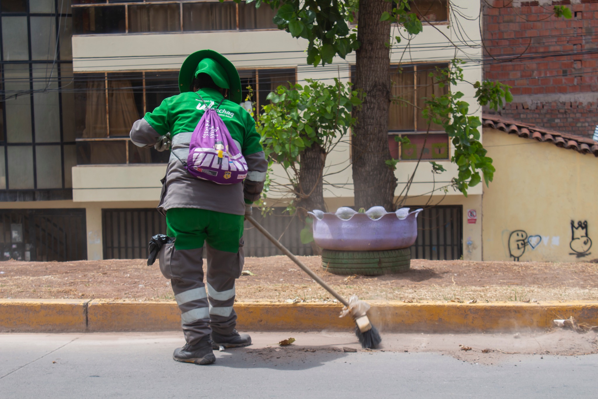 jornada de limpieza en la Av. La Paz y la Av. Túpac Amaru