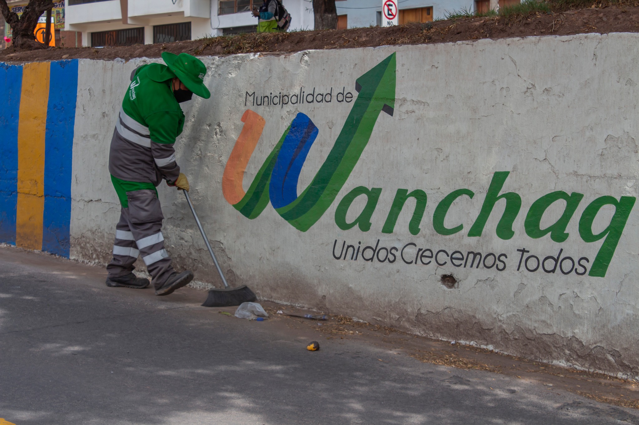 jornada de limpieza en la Av. La Paz y la Av. Túpac Amaru