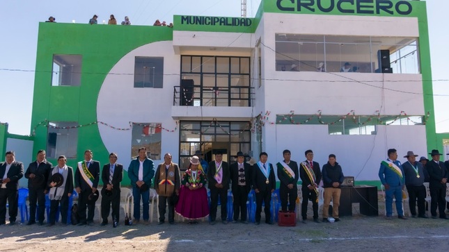 Municipalidad de Puno felicita al centro poblado de Crucero por sus XXXV Aniversario